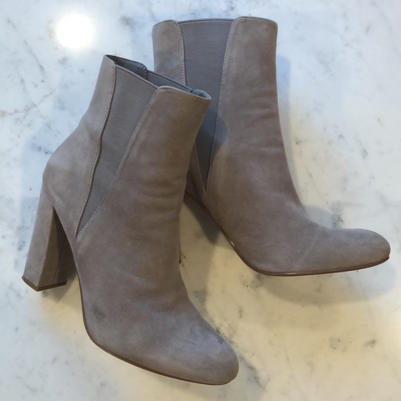 Steve Madden Effect block heel booties, size 9M - Picture 7 of 14